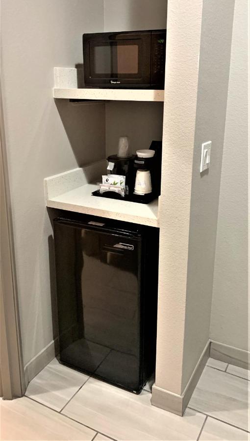 La Quinta Inn & Suites Dfw West-Glade-Parks Euless Dış mekan fotoğraf