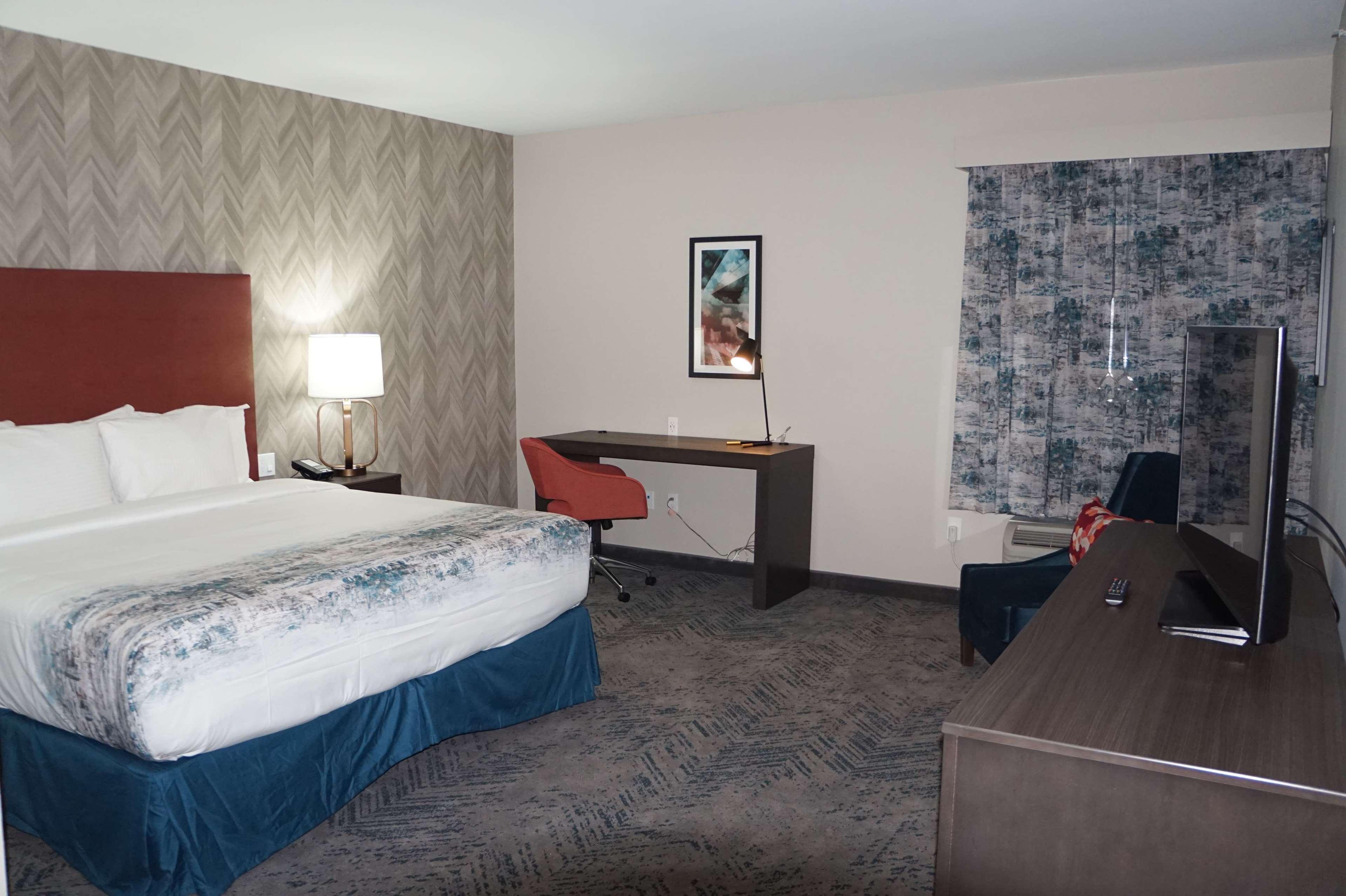 La Quinta Inn & Suites Dfw West-Glade-Parks Euless Dış mekan fotoğraf