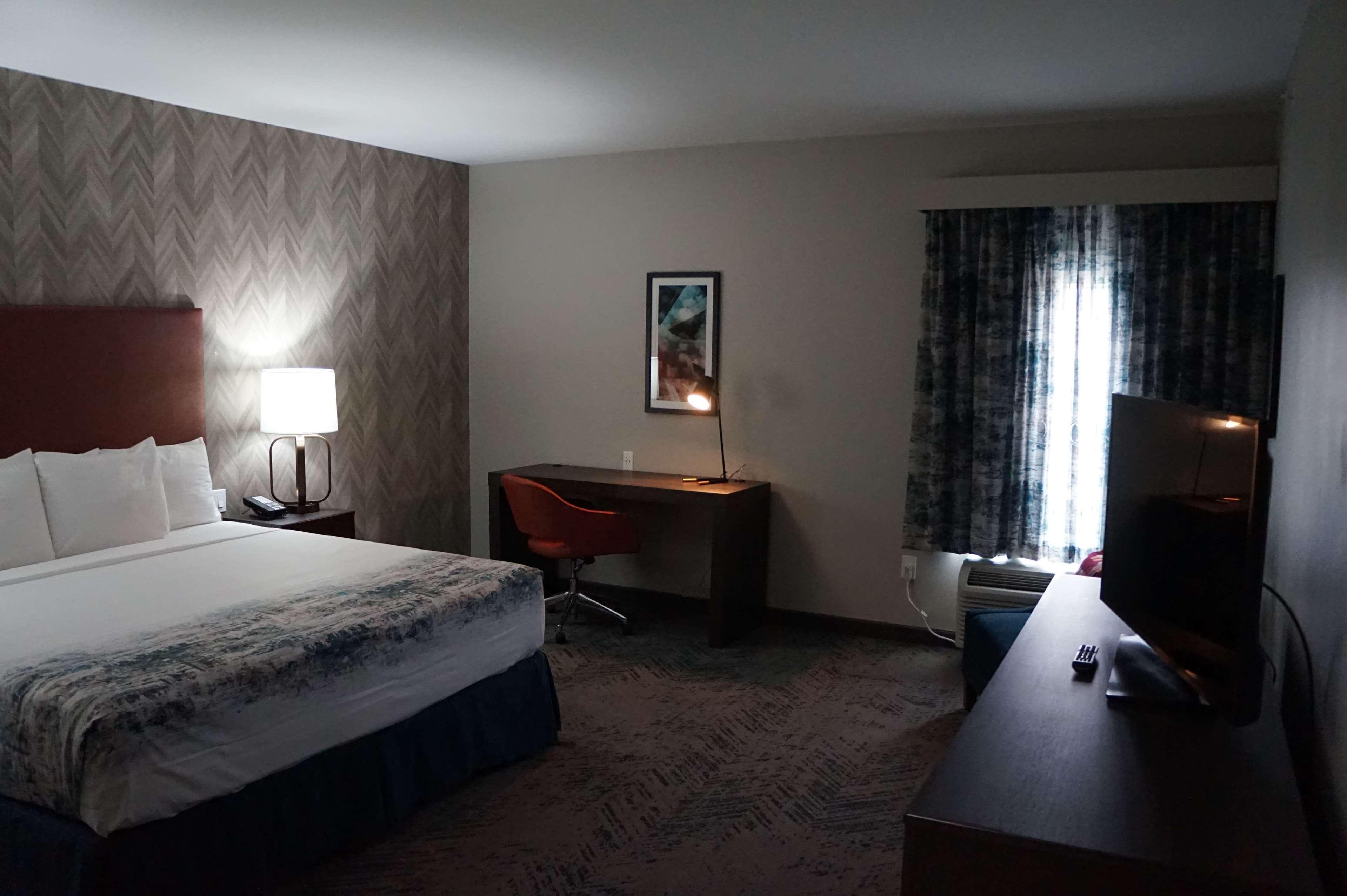 La Quinta Inn & Suites Dfw West-Glade-Parks Euless Dış mekan fotoğraf