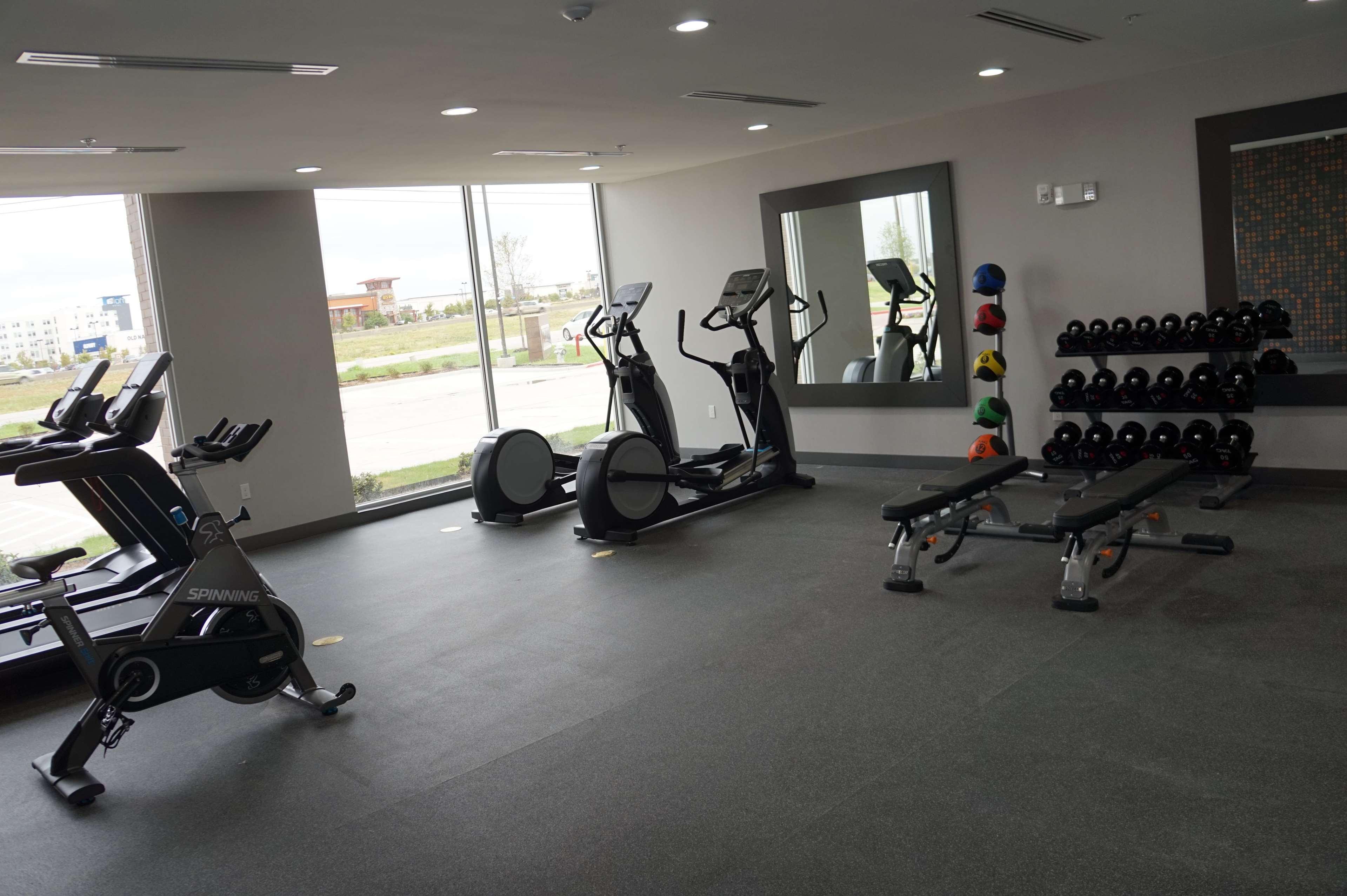 La Quinta Inn & Suites Dfw West-Glade-Parks Euless Dış mekan fotoğraf