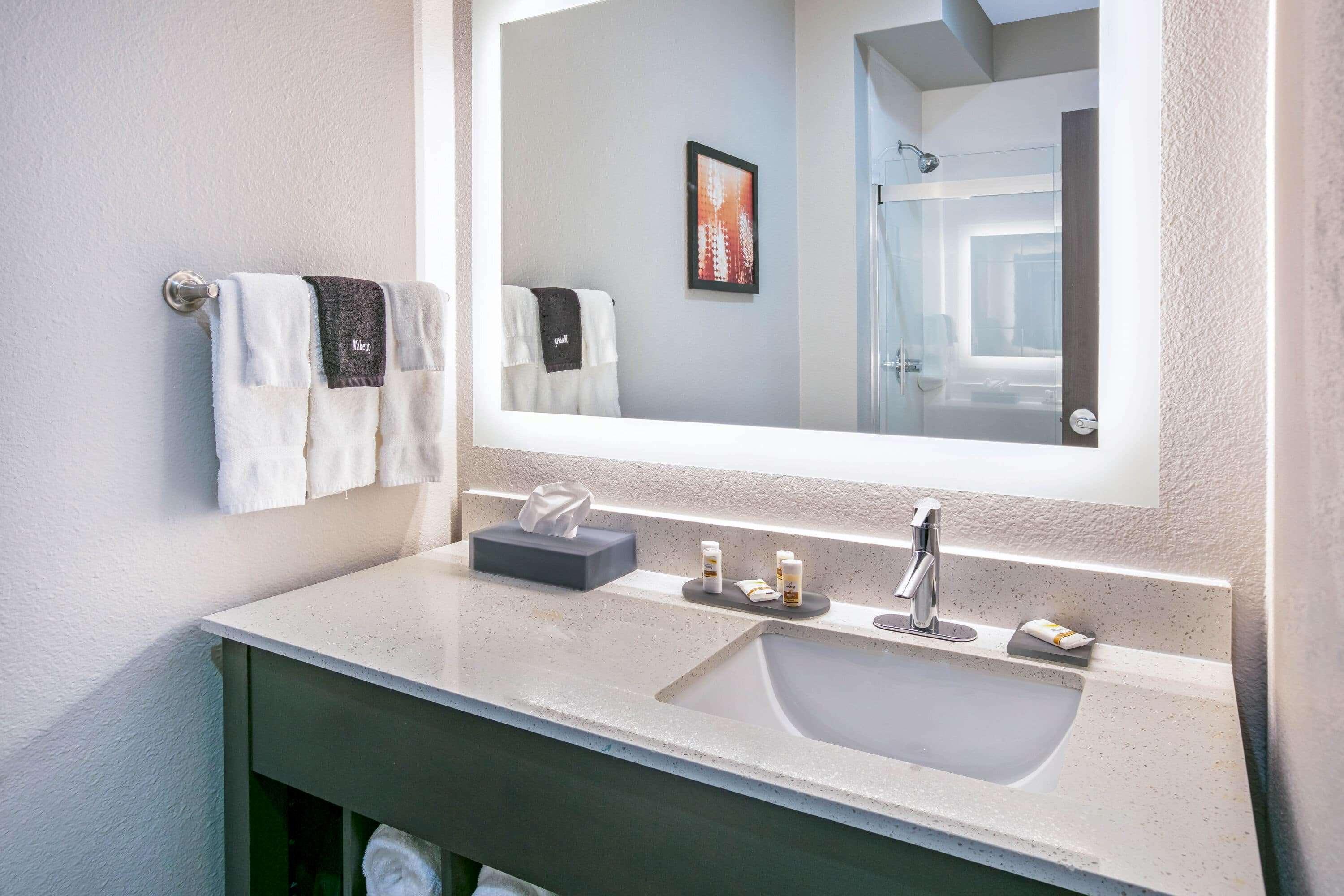 La Quinta Inn & Suites Dfw West-Glade-Parks Euless Dış mekan fotoğraf
